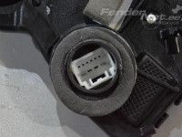 Toyota Avensis (T25) 2003-2008 Esiukse lukk, parem