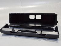 Volkswagen Touran Istmealune kast / panipaik