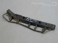 Hyundai i30 Tagapampri kinnitus, parem H/B