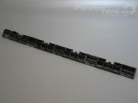 Mercedes-Benz ML (W164) 2005-2011 Küljekarbi laiendi kinnitus, vasak