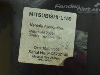 Mitsubishi L200 2006-2015 Kasti siseplast (4-ust)