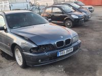 BMW 5 (E39) 2001 - Automobilis dalims