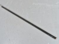 BMW 7 (E65 / E66 / E67 / E68) Tagaukse klaasiliist, parem (kroom)