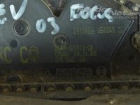 Ford Focus Esiukse lukk, vasak