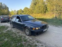 BMW 5 (E39) 2002 - Automobilis dalims